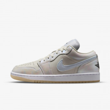 Nike Патики WMNS AIR JORDAN 1 LOW SE CNY 