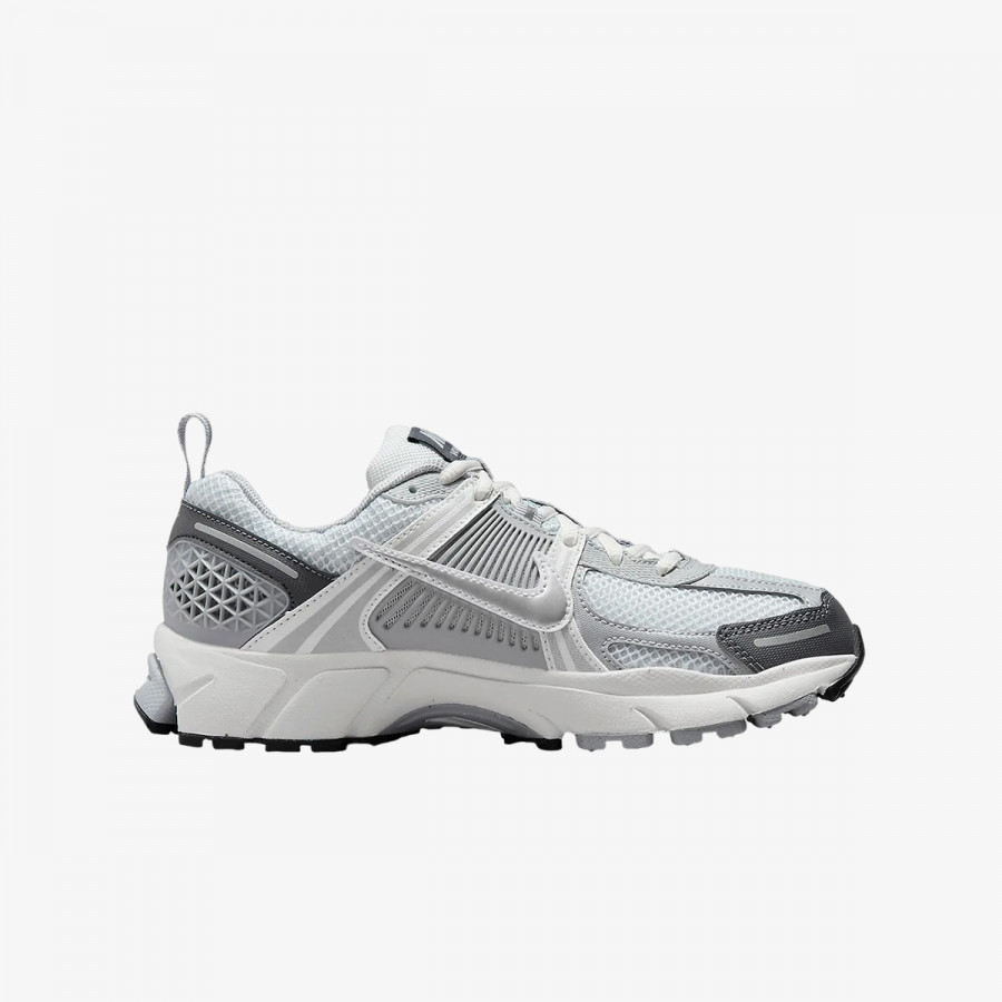 Nike Atlete VOMERO 5 BG 