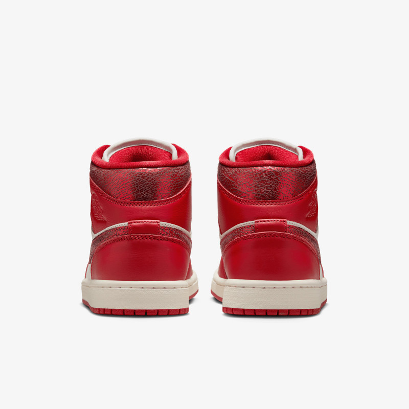 Nike Патики WMNS AIR JORDAN 1 MID SE V2 