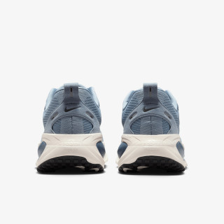 Nike Патики NIKE VOMERO 18 