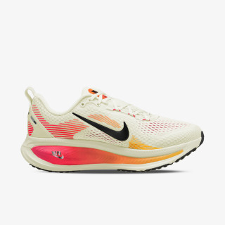 Nike Atlete W NIKE VOMERO 18 