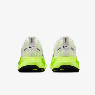 Nike Патики W NIKE VOMERO 18 