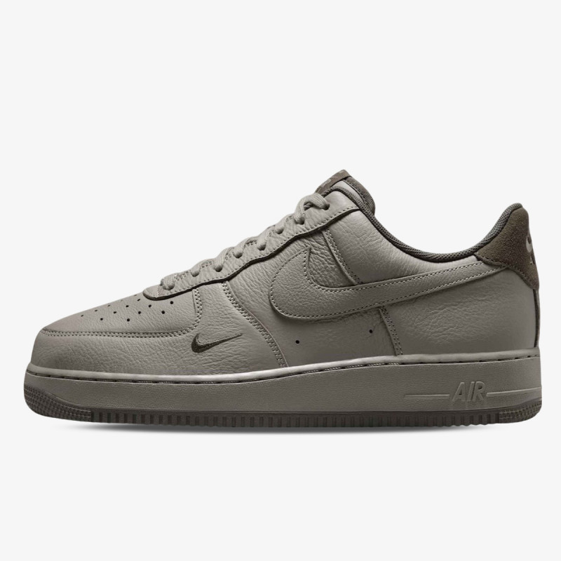 Nike Atlete AIR FORCE 1 ’07 LV8 ESS+ 