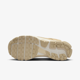 Nike Патики W NIKE ZOOM VOMERO 5 