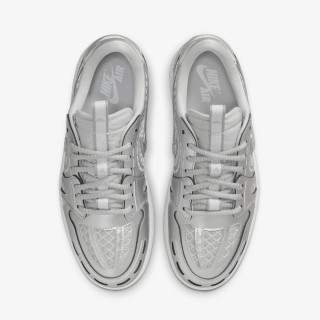 Nike Патики WMNS AIR JORDAN 1 MM LOW V3 