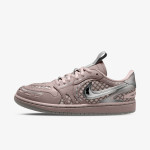 Nike Патики WMNS AIR JORDAN 1 MM LOW V3 