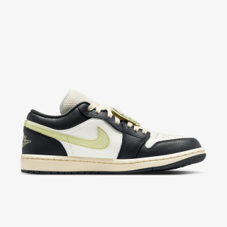 Nike Патики WMNS AIR JORDAN 1 LOW SE V2 
