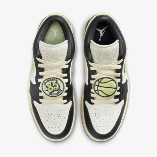 Nike Патики WMNS AIR JORDAN 1 LOW SE V2 