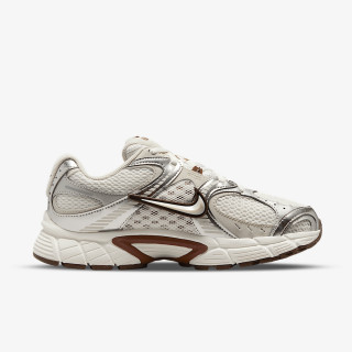 Nike Atlete W NIKE V5 RNR 