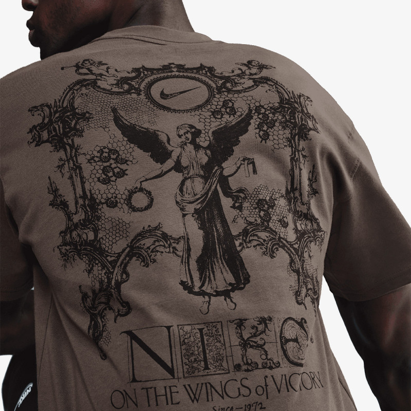 Nike Маица U NSW TEE M90 OC WINGS VICTORY 