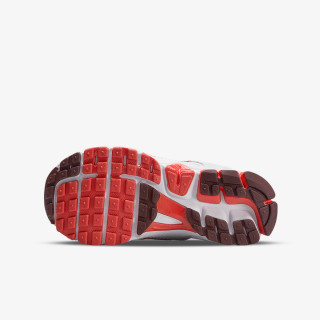 Nike Atlete VOMERO 5 BG 