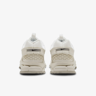 Nike Atlete NIKE ZOOM VOMERO ROAM 