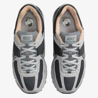 Nike Atlete NIKE ZOOM VOMERO 5 CN 