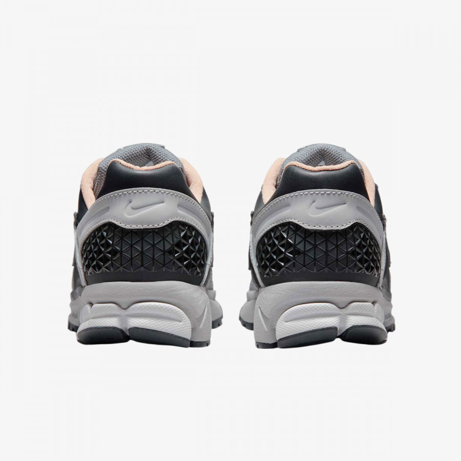Nike Atlete NIKE ZOOM VOMERO 5 CN 