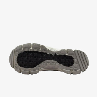 Nike Патики W NIKE ZOOM VOMERO ROAM 