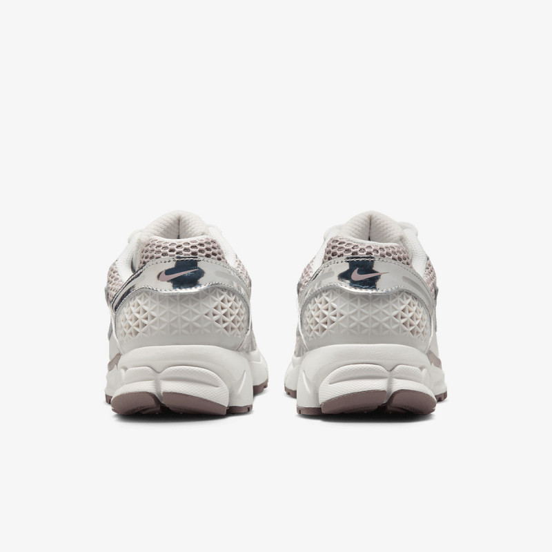 Nike Патики W NIKE ZOOM VOMERO 5 