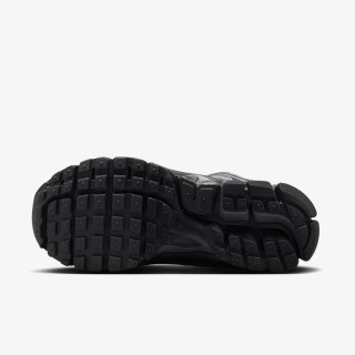 Nike Патики NIKE VOMERO 5 GS 