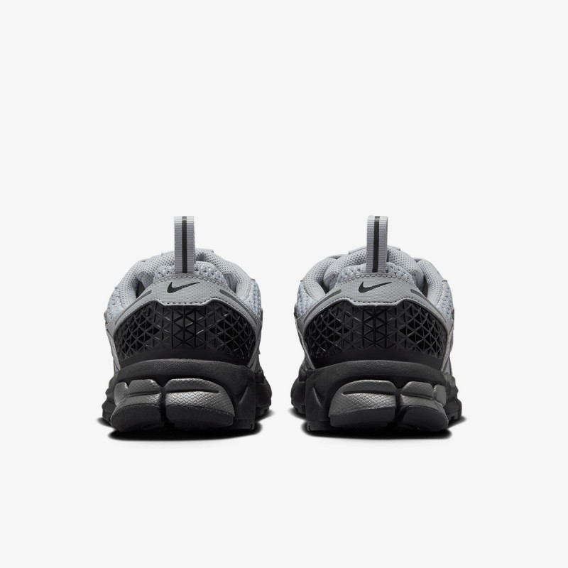 Nike Патики NIKE VOMERO 5 GS 