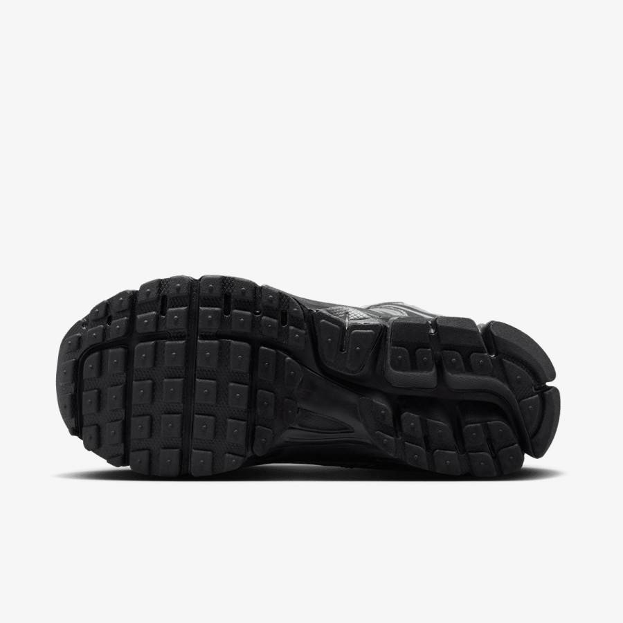 Nike Патики NIKE VOMERO 5 GS 