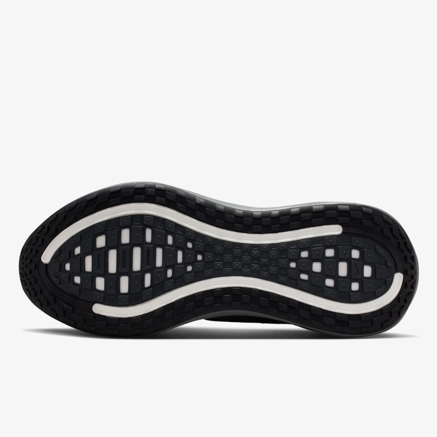 Nike Atlete NIKE VOMERO PLUS 