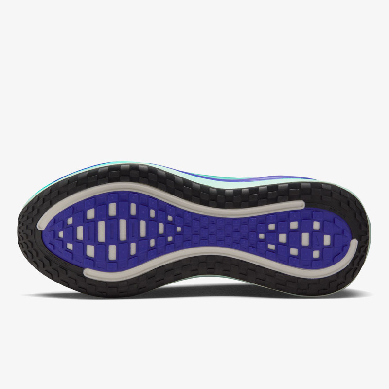 Nike Atlete NIKE VOMERO PLUS 
