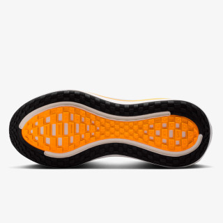 Nike Atlete NIKE VOMERO PLUS 