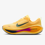 Nike Atlete NIKE VOMERO PLUS 