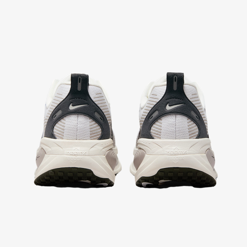 Nike Atlete NIKE VOMERO 18 RUN 