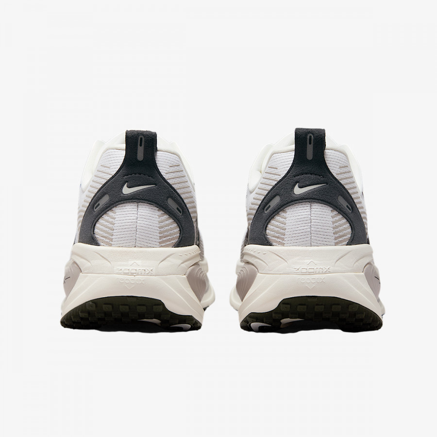 Nike Atlete NIKE VOMERO 18 RUN 