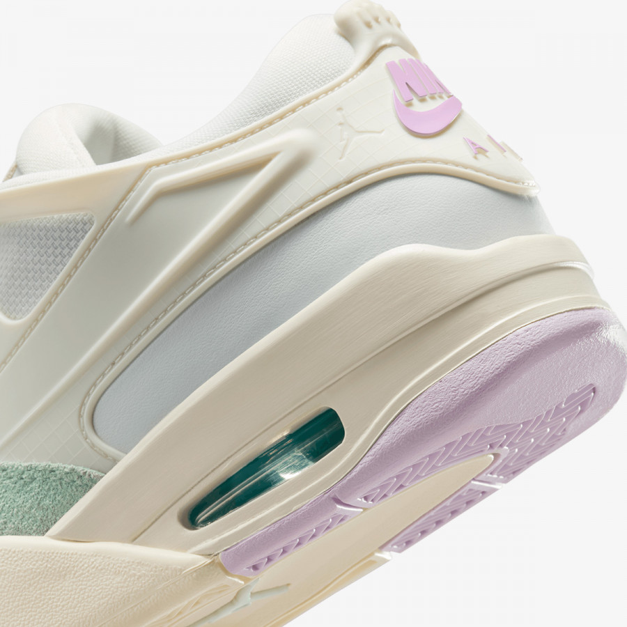 Nike Atlete WMNS AIR JORDAN 4 RM NA10 