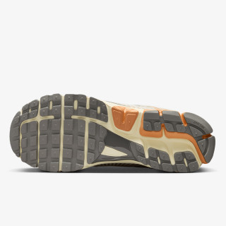 Nike Патики NIKE ZOOM VOMERO 5 APP 