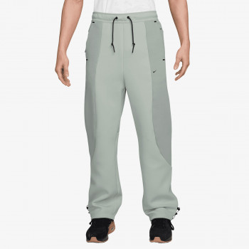 Nike Pjesa e poshtme e kostumit M NK TECH FLC PRO CB OH PANT 