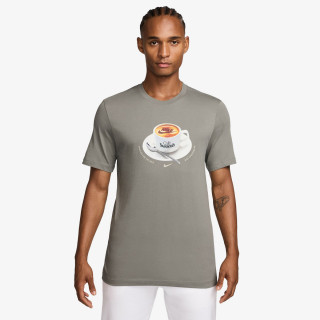 Nike Bluzë U NSW TEE STD CAFE SWOOSH MUG 