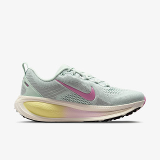 Nike Atlete Nike Vomero 18 