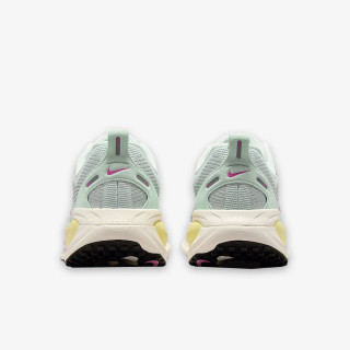 Nike Atlete Nike Vomero 18 