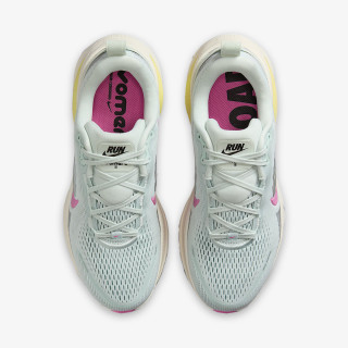 Nike Atlete Nike Vomero 18 