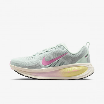 Nike Atlete Nike Vomero 18 