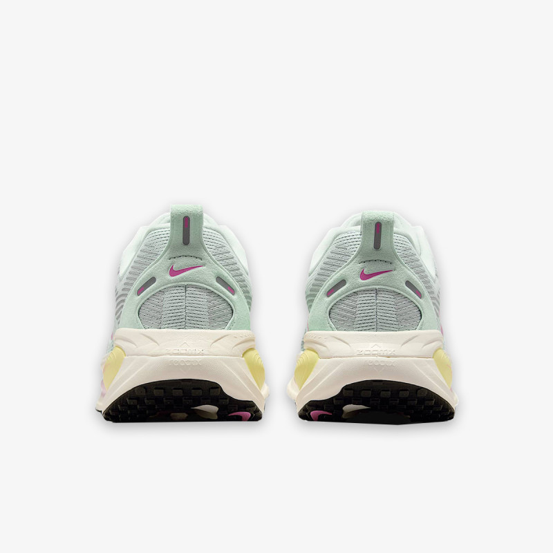 Nike Atlete Nike Vomero 18 