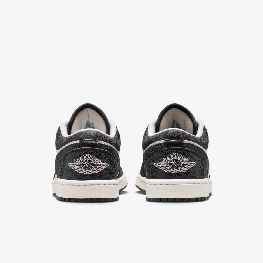 Nike Патики WMNS AIR JORDAN 1 LOW SE V2 