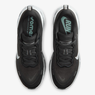 Nike Atlete NIKE VOMERO PLUS 