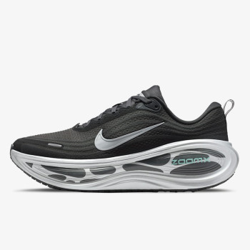 Nike Atlete NIKE VOMERO PLUS 