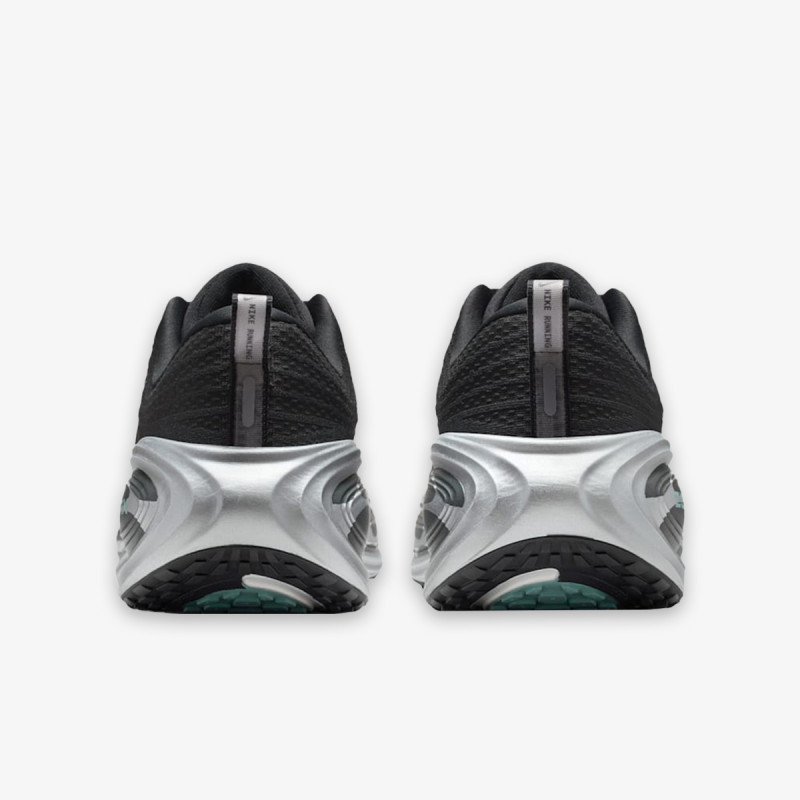 Nike Atlete NIKE VOMERO PLUS 