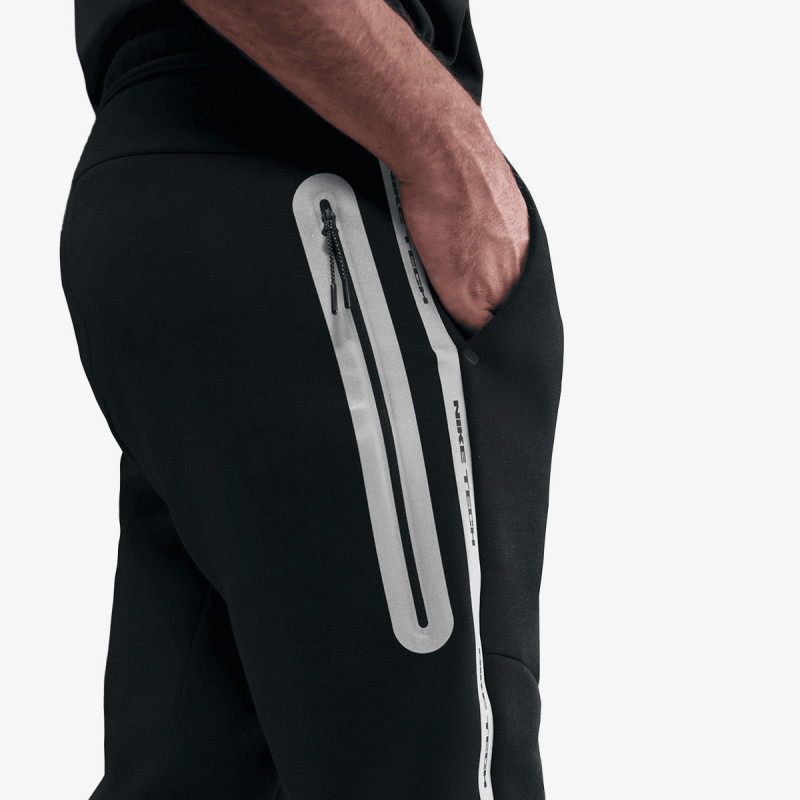 Nike Pjesa e poshtme e kostumit M NK TECH FLC JGGR PANT REFLEC 