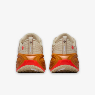 Nike Atlete NIKE VOMERO PLUS 