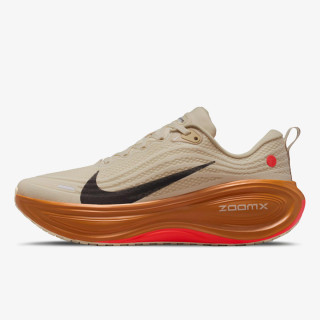 Nike Atlete NIKE VOMERO PLUS 