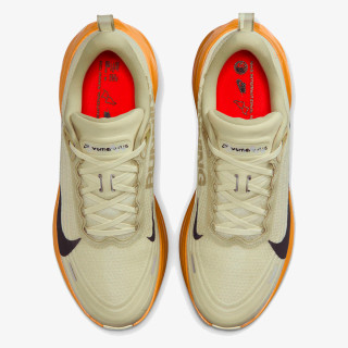 Nike Atlete NIKE VOMERO PLUS 