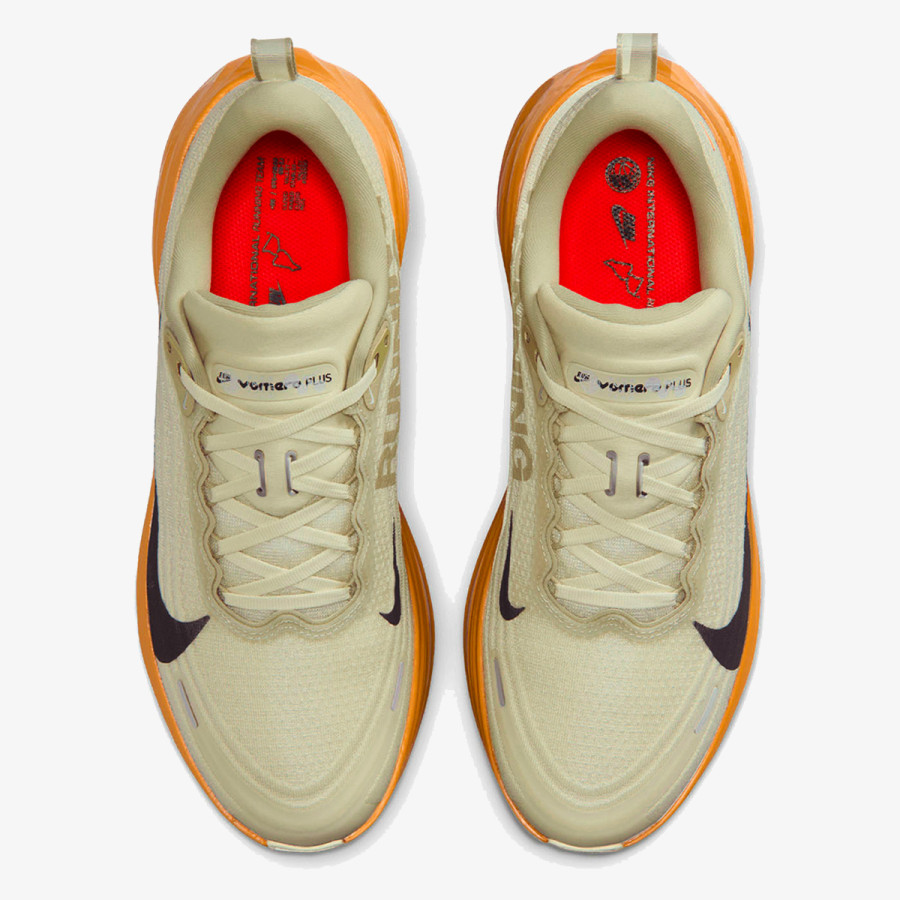 Nike Atlete NIKE VOMERO PLUS 