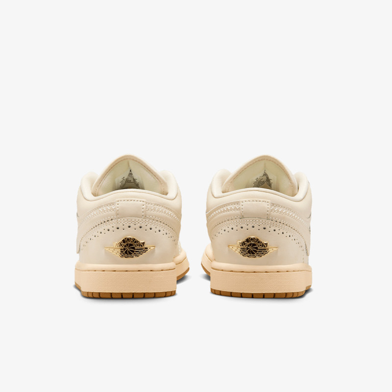 Nike Патики WMNS AIR JORDAN 1 LOW SE 