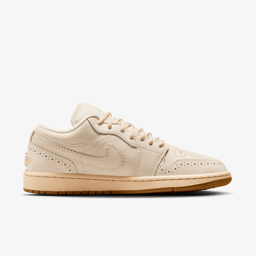 Nike Патики WMNS AIR JORDAN 1 LOW SE 