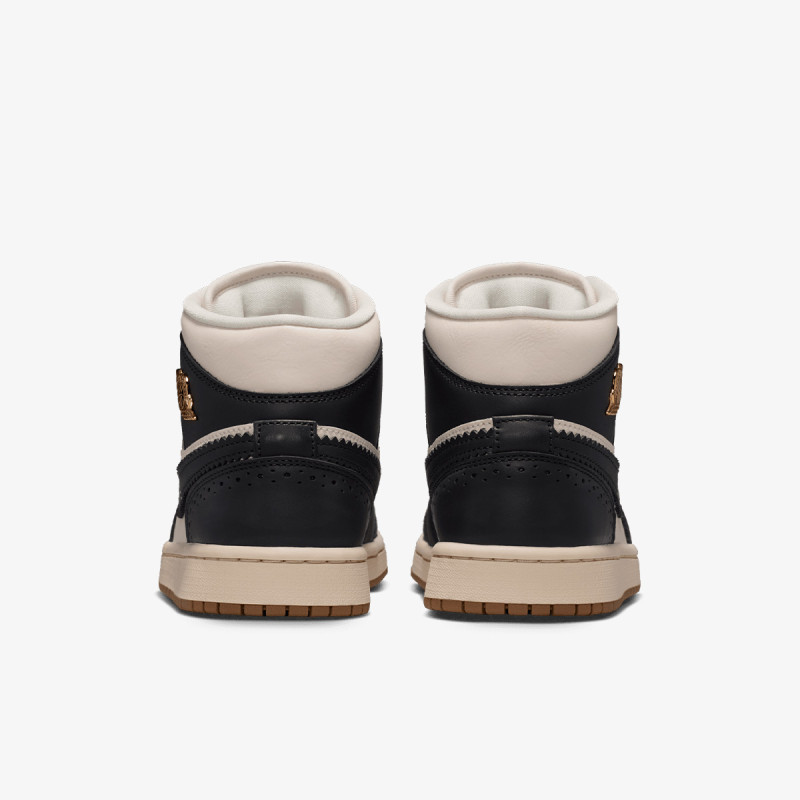 Nike Патики WMNS AIR JORDAN 1 MID SE 